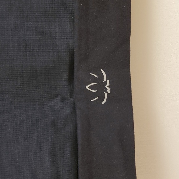 New with tags Beyond yoga cropped top size small - Picture 7 of 9